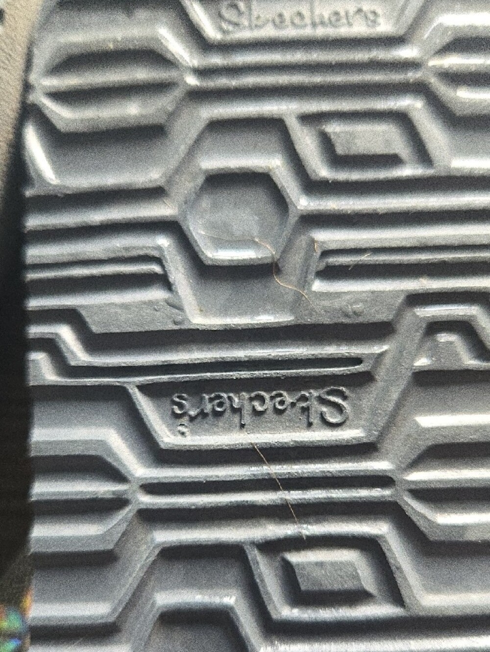 Skechers CALI With Yoga Foam Light Gray Flip Flops with Metallic Floral Straps - Picture 6 of 6